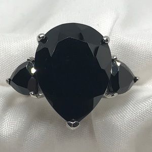 Large Pear Trilogy Black Spinel Ring